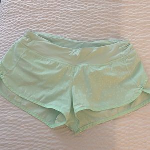 Lululemon Speed Up Low-Rise lined shorts 2.5”